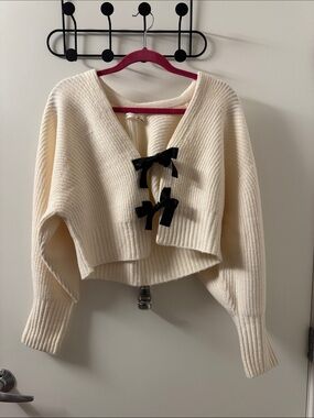 Anthropologie NWT Cream Cropped Rib-Knit Sweater with Black Bow Ties